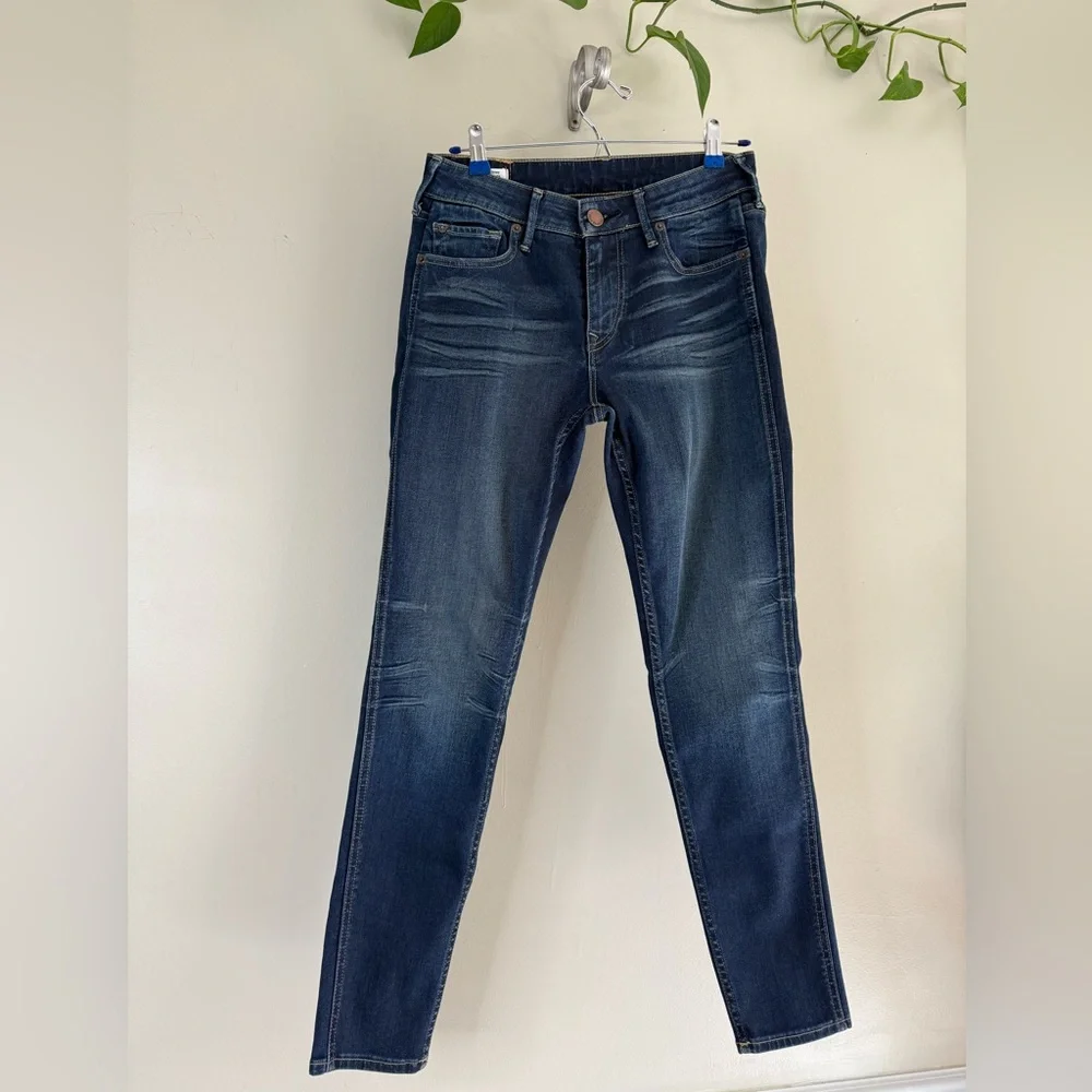 True Religion JENNIE‎ Curvy Skinny size 29 Dark blue wash